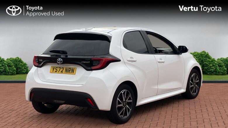 Toyota Yaris 1.5 Hybrid Design 5dr CVT Hybrid Hatchback
